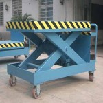 小型電動(dòng)升降平臺(tái)