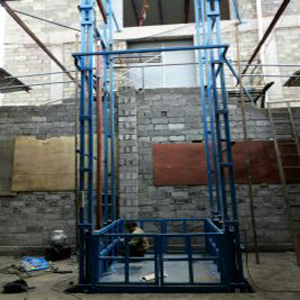 導(dǎo)軌式升降臺(tái)