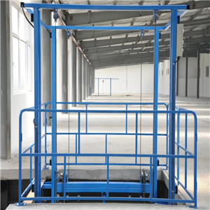 導(dǎo)軌式升降貨梯