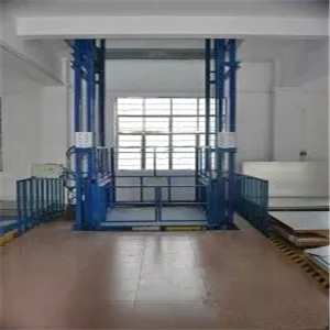 升降貨梯