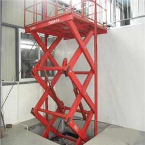 山東液壓升降貨梯