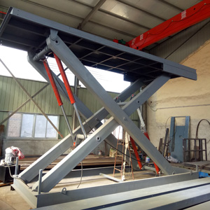 液壓式升降貨梯