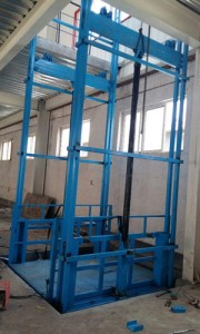 液壓升降貨梯
